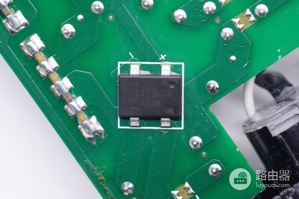 外星人笔记本电脑标配240W电源拆解(外星人笔记本拆解图)