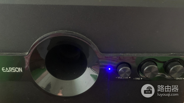 闲置电脑显示器+多余电视盒子=桌面~卧室~书房多媒体