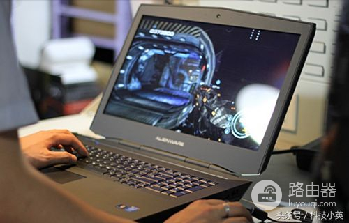 新买的电脑也卡顿(新买的电脑出现卡顿)