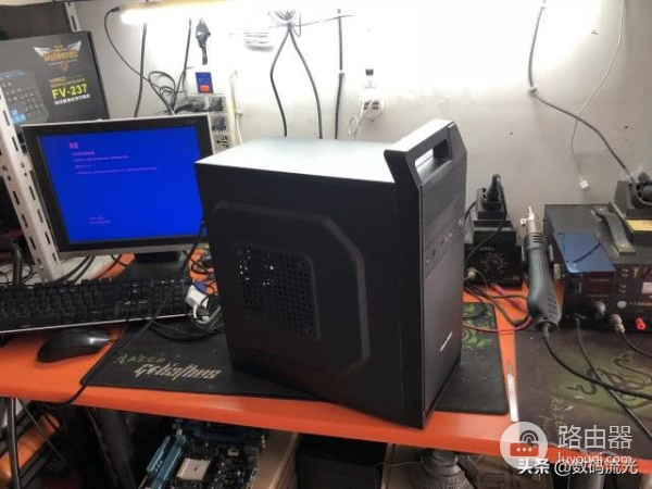 电脑蓝屏该怎么解决(电脑蓝屏了该怎么解决)