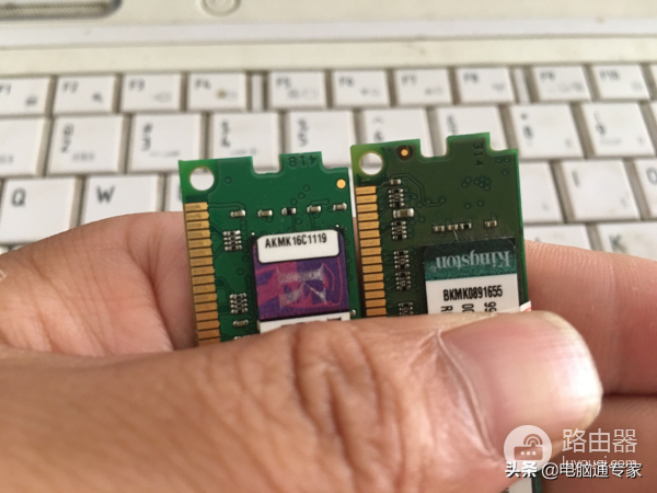 应如何鉴别电脑内存条真假(如何辨别电脑真假)
