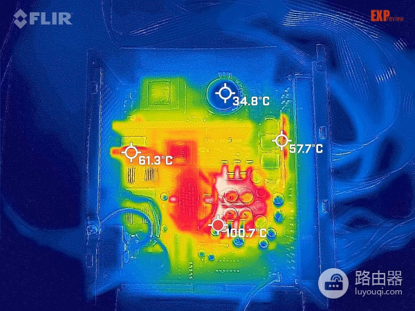 PC电源的散热风扇上(电脑电源朝向散热风扇)