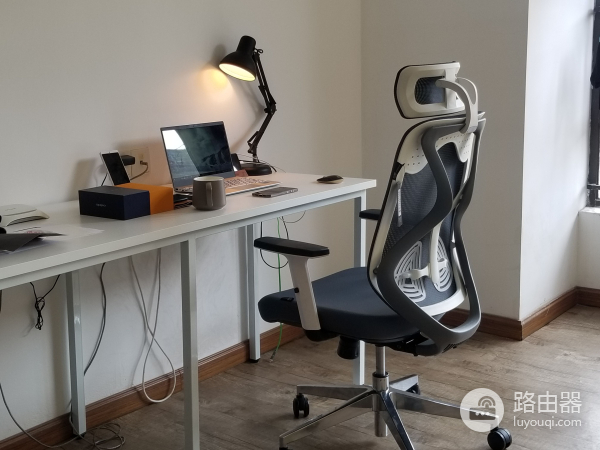 黑白调电脑椅(电脑椅如何调节)