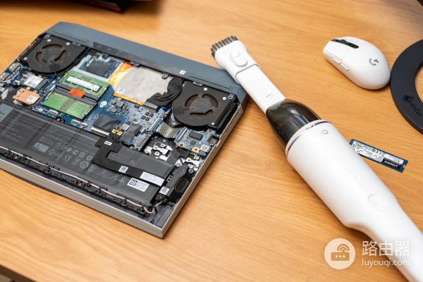 如何清理维护你的笔记本电脑(自己怎么清理笔记本电脑)