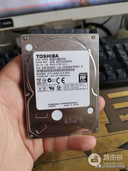 电脑固态硬盘安装方法及注意事项介绍,装固态硬盘不要闹笑话了