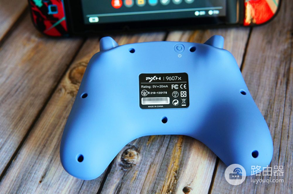电脑和Switch通吃:莱仕达PXN-9607X游戏手柄体验