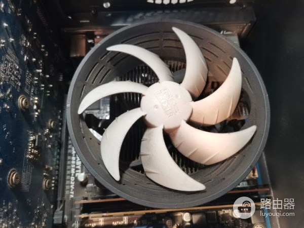 电脑开机后总是自动关机是怎么回事(电脑开机后经常自动关机是什么原因)