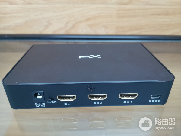 电脑怎么连接两个以上的显示器(怎么让电脑连接两个显示器)