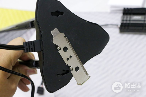 老旧台式机也可升级WiFi6和蓝牙5.1,仅安装百元网卡即可