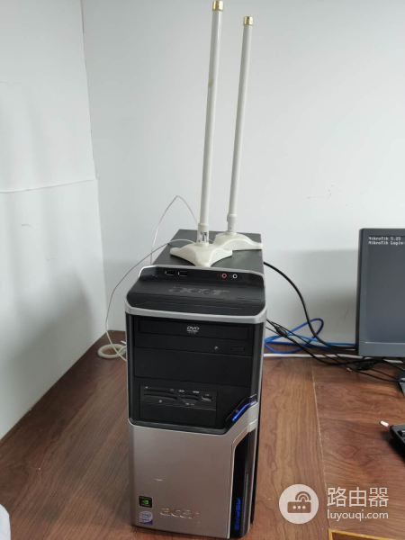 思科和juniper都被嫌弃？那咱就把旧电脑改造成大号的无线路由器