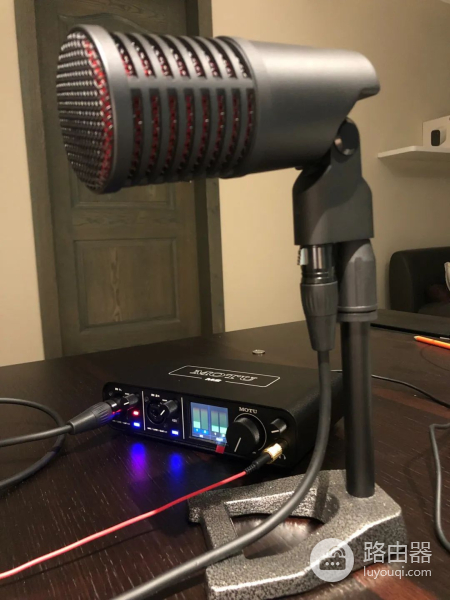 技术白痴在家搞了个简易录音棚(家庭自制简易录音棚)