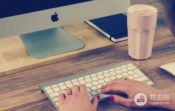 电脑键盘的Shift键还可以这样用(电脑键盘上的shift键是什么功能键?)