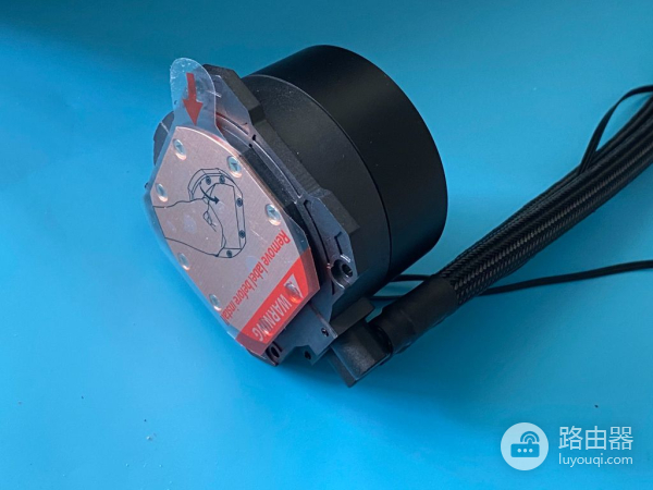 想要让电脑降温风扇又不吵(风扇给电脑降温)