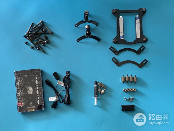 想要让电脑降温风扇又不吵(风扇给电脑降温)