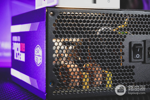 这一次电脑配件搭配有点意思(电脑的配件如何搭配)