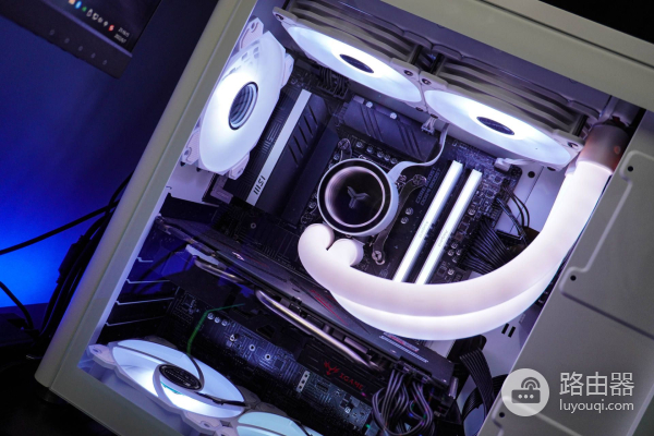 这一次电脑配件搭配有点意思(电脑的配件如何搭配)