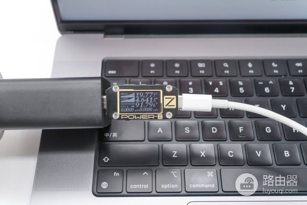 100W充电器会把手机充坏么(功率高的充电器会不会充坏手机)