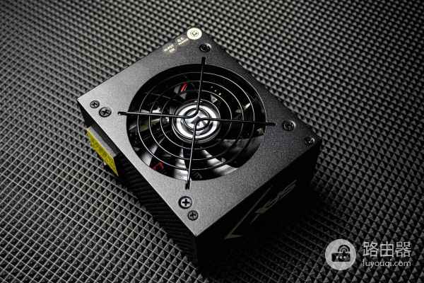 大军未动，粮草先行，ITX机箱大功率电源预留升级空间