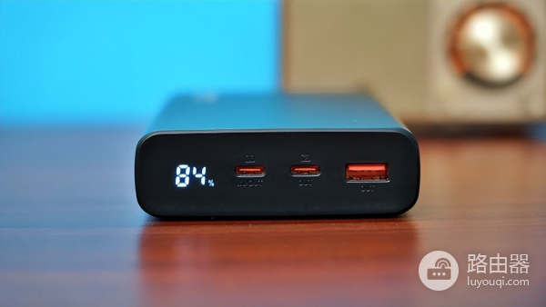 旧苹果电脑续航不足怎么办？移速130W笔记本充电宝续命成功