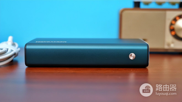 旧苹果电脑续航不足怎么办？移速130W笔记本充电宝续命成功