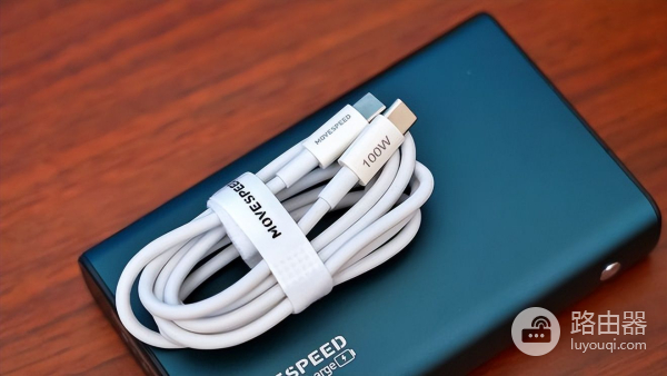 旧苹果电脑续航不足怎么办？移速130W笔记本充电宝续命成功