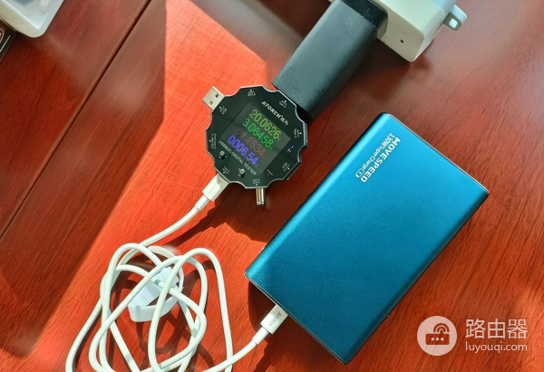 旧苹果电脑续航不足怎么办？移速130W笔记本充电宝续命成功