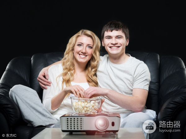 投影仪和电脑的连接及PPT播放(电脑如何连接放映机)