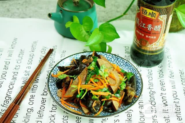 用电脑看电视(用电脑看电视剧用什么软件好)