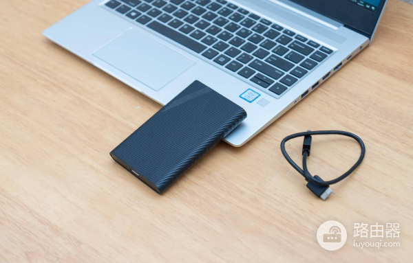 DIY移动硬盘教程(电脑硬盘如何当移动硬盘)