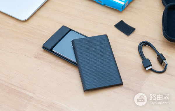 DIY移动硬盘教程(电脑硬盘如何当移动硬盘)