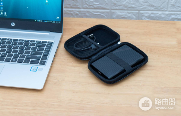 DIY移动硬盘教程(电脑硬盘如何当移动硬盘)