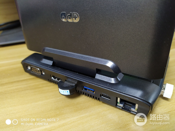 只花十几块钱给WIn10电脑添加蓝牙功能,听歌连键鼠都很轻松!