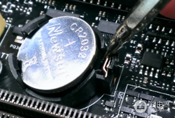 主机开机了但是显示器黑屏不亮怎么办(电脑黑屏主机不亮)