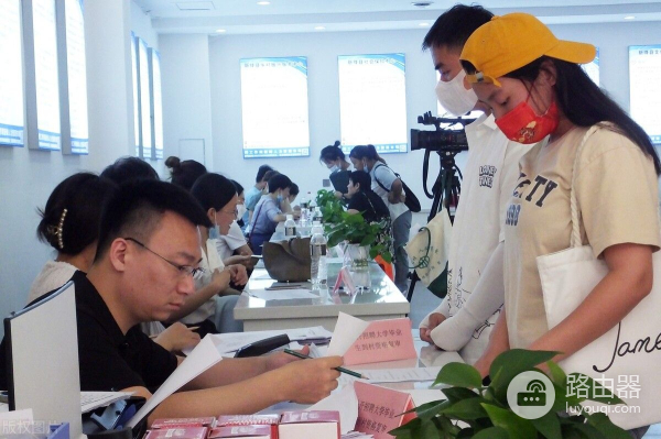 辅导员建议新生不要拿电脑(辅导员建议新生不要拿电脑玩)