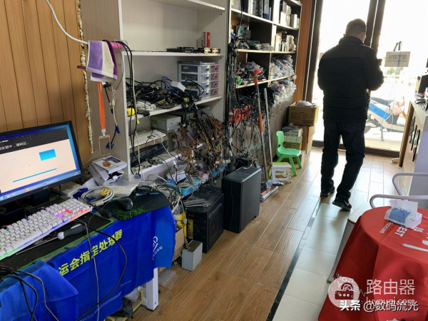 现在都是2022年了,竟然还有人卖这种垃圾电脑,客户上当了