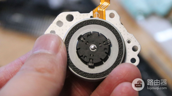 拆解笔记本电脑光驱(电脑光驱如何拆卸)