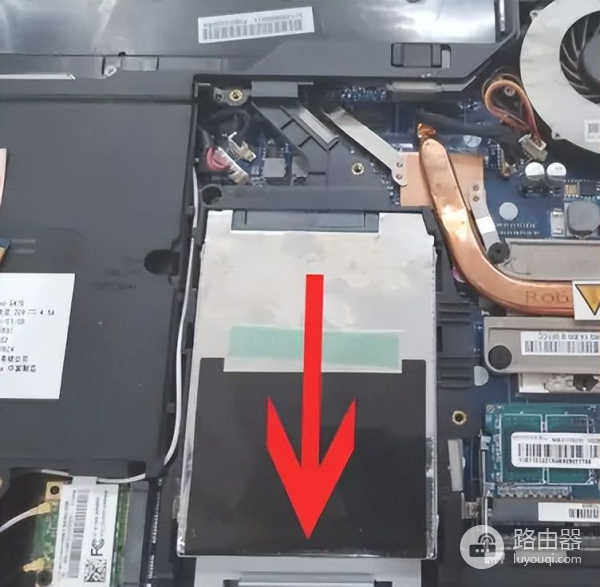 笔记本硬盘怎么拆下来清理(电脑硬盘如何销毁)