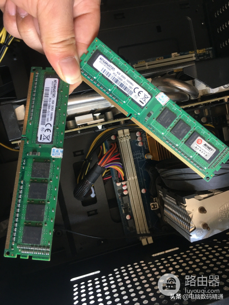 电脑年限长了应该怎么升级硬件配置(电脑用久了怎么升级硬件)