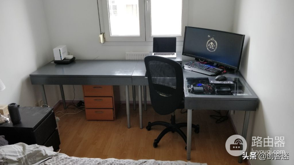 如何自己动手制作一个水冷一体电脑桌(如何自制电脑桌)