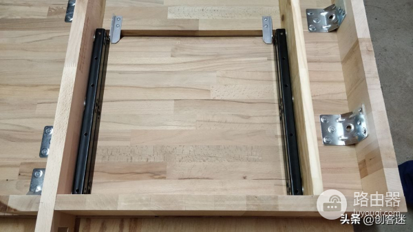 如何自己动手制作一个水冷一体电脑桌(如何自制电脑桌)