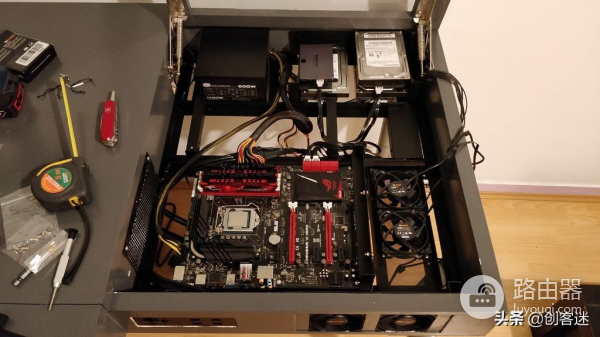 如何自己动手制作一个水冷一体电脑桌(如何自制电脑桌)