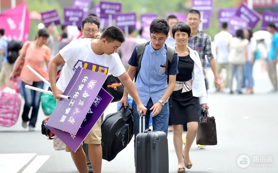 孩子上大学需要买电脑吗(上大学前要买电脑吗)