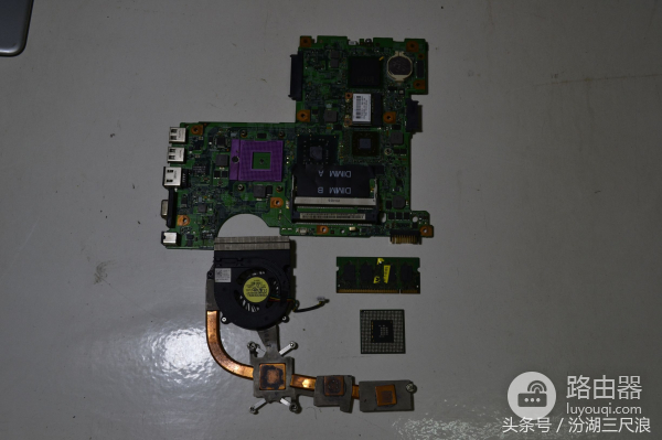 戴尔1440笔记本电脑拆机图解(如何拆戴尔笔记本电脑)