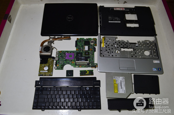 戴尔1440笔记本电脑拆机图解(如何拆戴尔笔记本电脑)