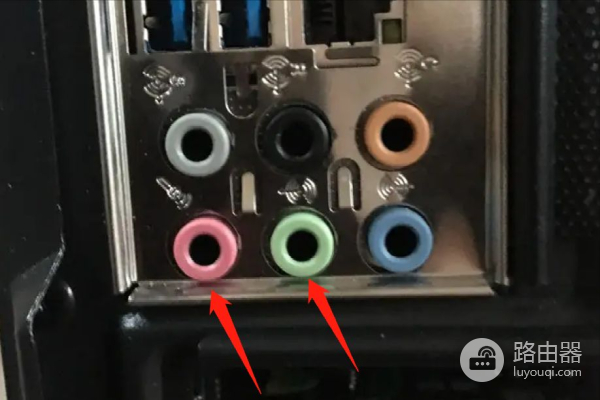 耳机线路的粉色和绿色怎么插(耳机线路的粉色和绿色怎么插电脑)