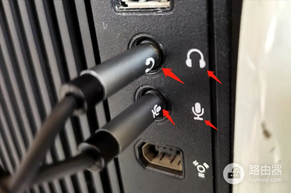 耳机线路的粉色和绿色怎么插(耳机线路的粉色和绿色怎么插电脑)