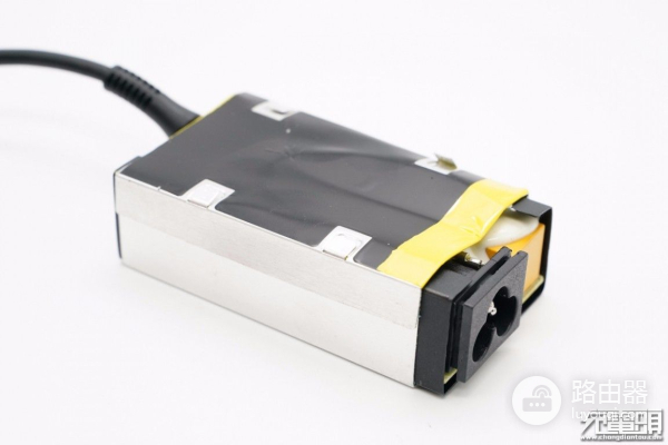 惠普65W笔记本电源拆解(惠普电脑如何拆卸)