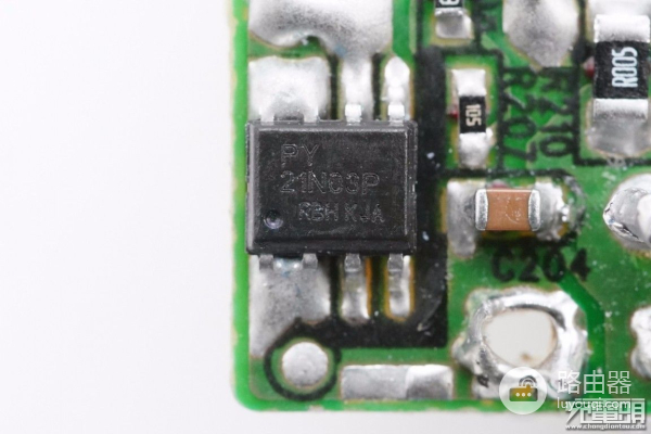 惠普65W笔记本电源拆解(惠普电脑如何拆卸)