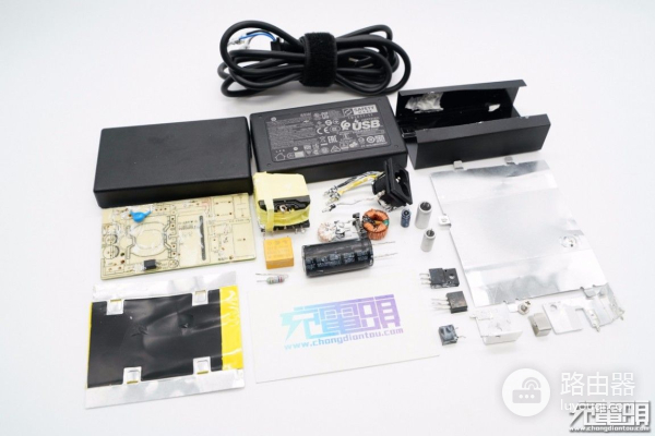 惠普65W笔记本电源拆解(惠普电脑如何拆卸)