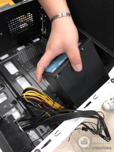 不打游戏的电脑该用什么配置(不打游戏的电脑该用什么配置的键盘)